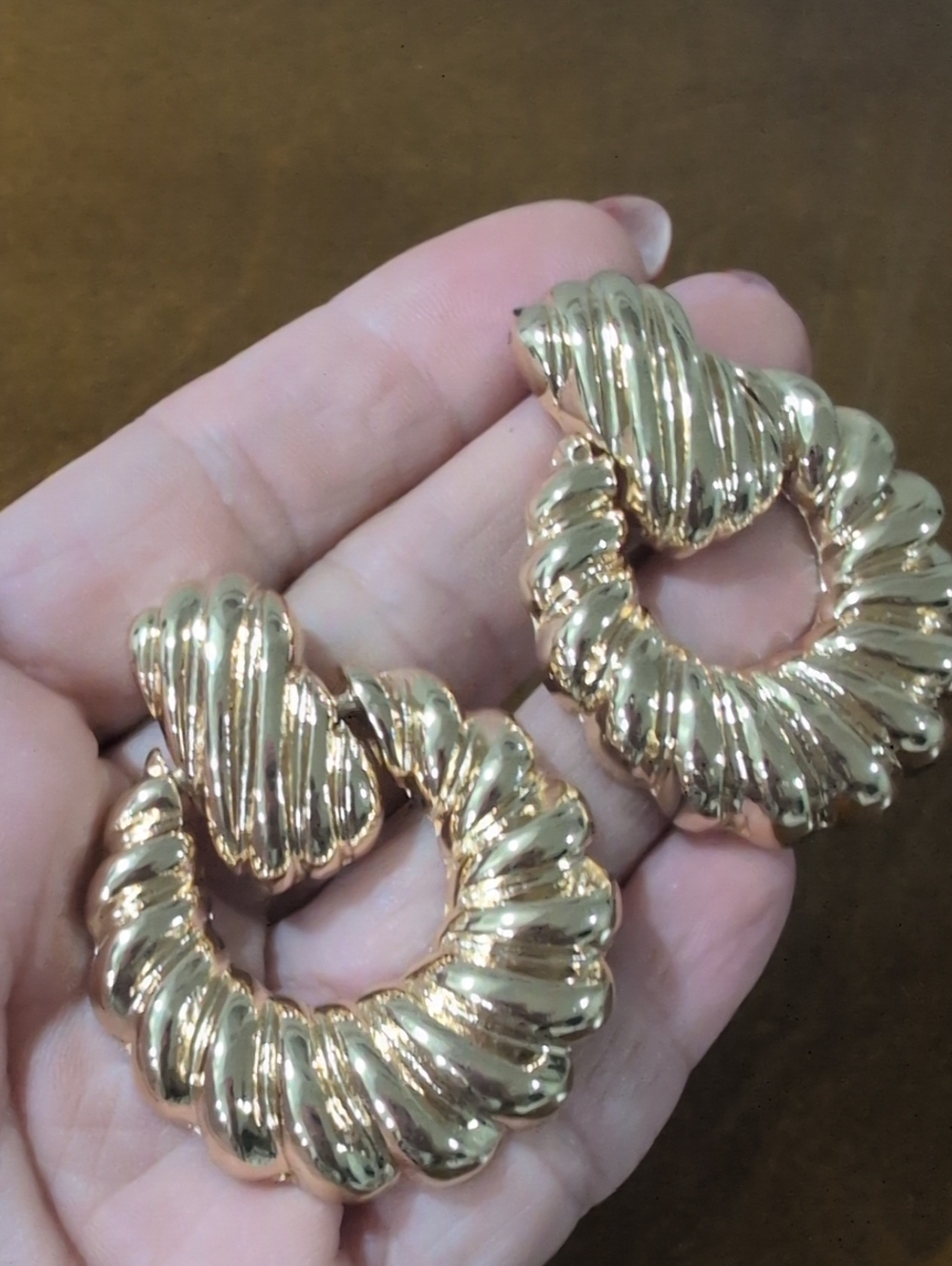 Gold Twisted Hoop Drop Earrings Women Jewelry - Picture 3 of 4